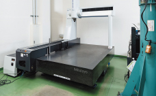 大型CNC三次元測定器