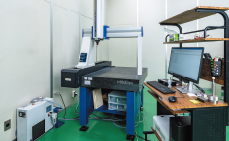 汎用三次元測定器